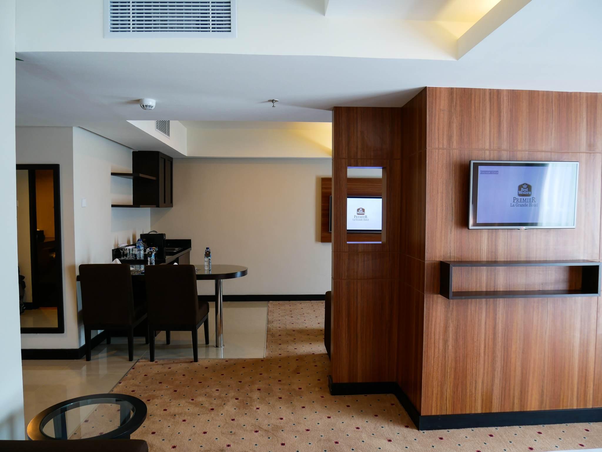 Best Western Premier La Grande Бандунг Екстериор снимка