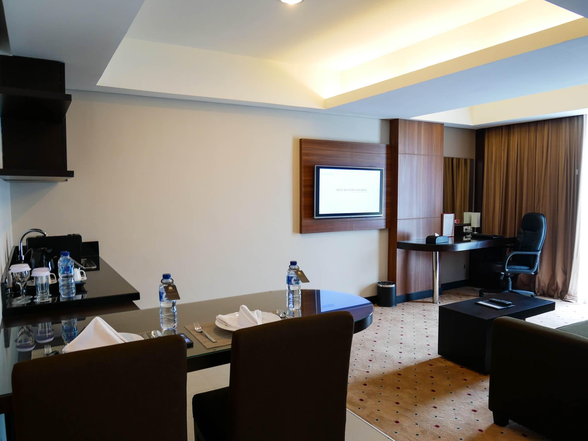 Best Western Premier La Grande Бандунг Екстериор снимка