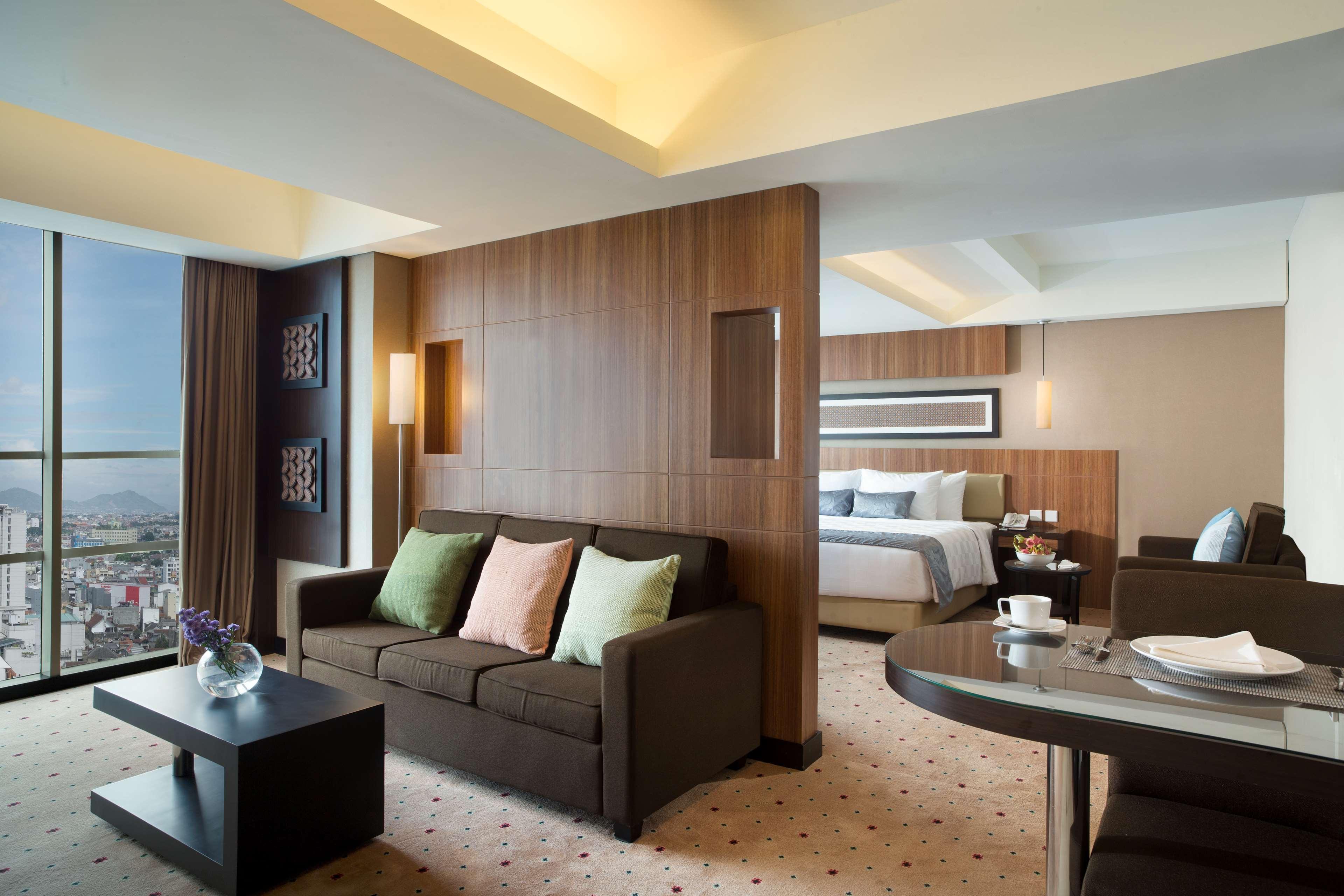 Best Western Premier La Grande Бандунг Екстериор снимка
