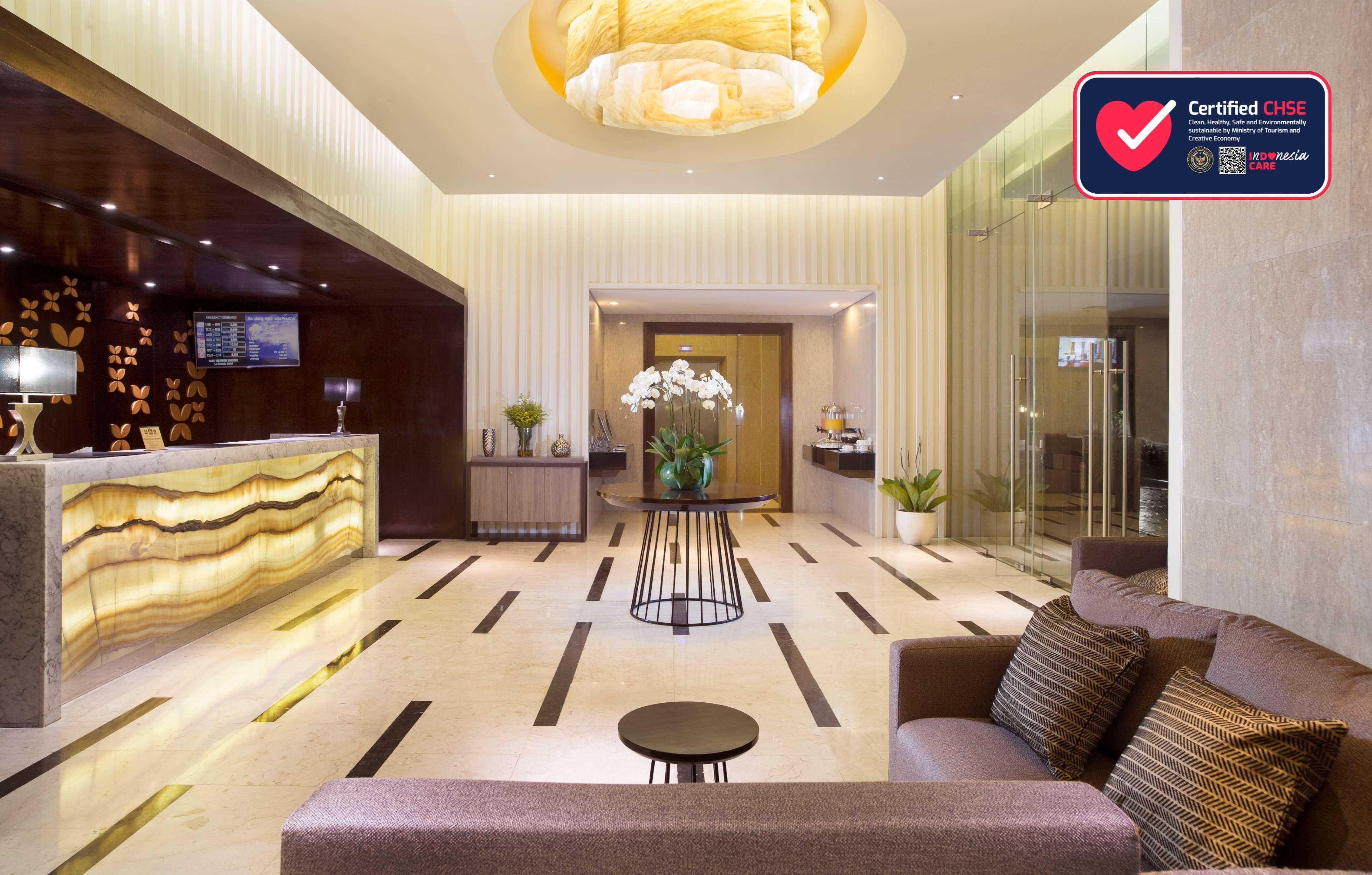 Best Western Premier La Grande Бандунг Екстериор снимка